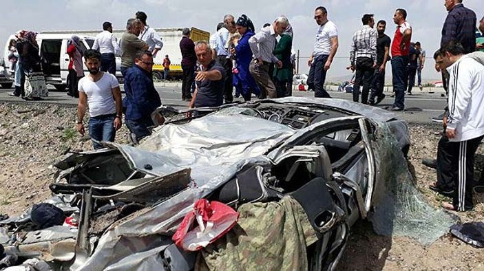 Bir kaza haberi de Kayseri'den: 3 ölü, 1 yaralı