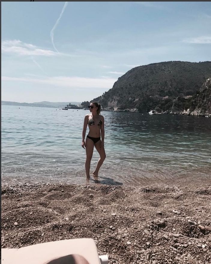 Gizem Karaca nişanlısıyla ön balayına çıktı