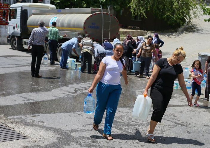 İzmir'de susuzluk sorunuyla ilgili Belediye'den açıklama