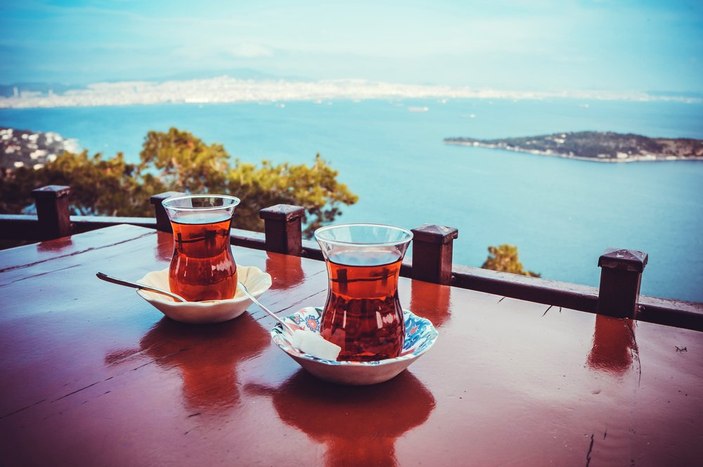 Büyükada'da fahiş fiyatlar el yakıyor