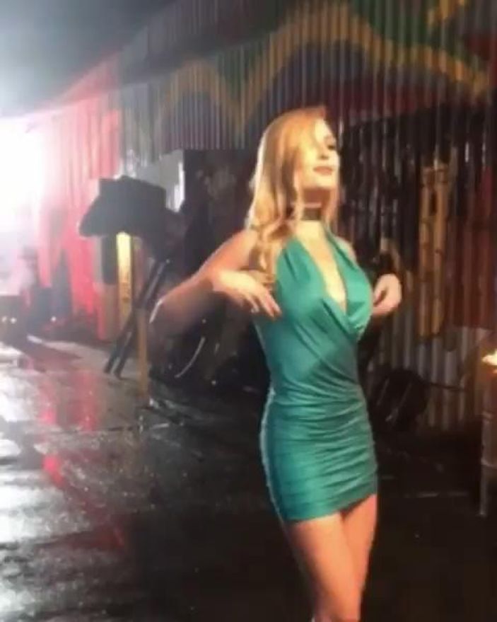 Chloe Serdar Ortaç için dans etti