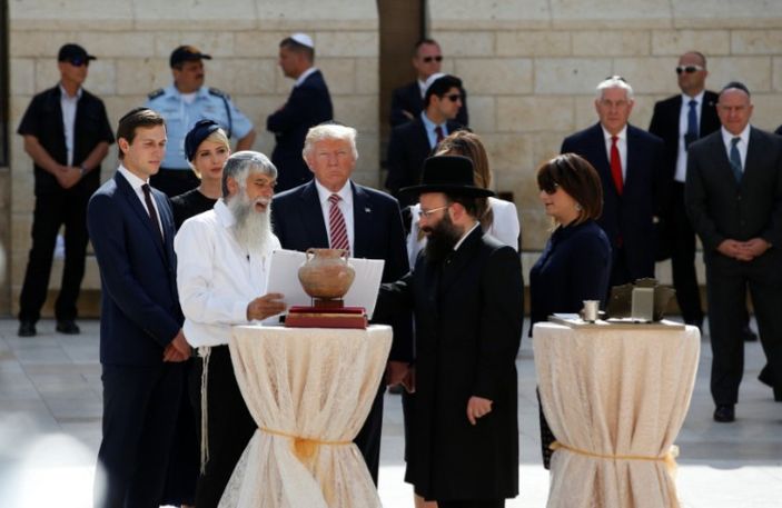 Trump Ağlama Duvarı'nda