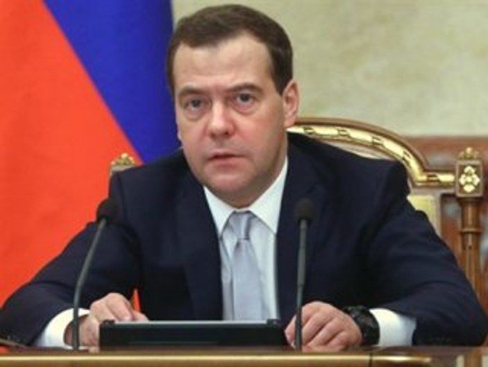 Medvedev: Türkiye'ye yönelik domates yasağı devam edecek