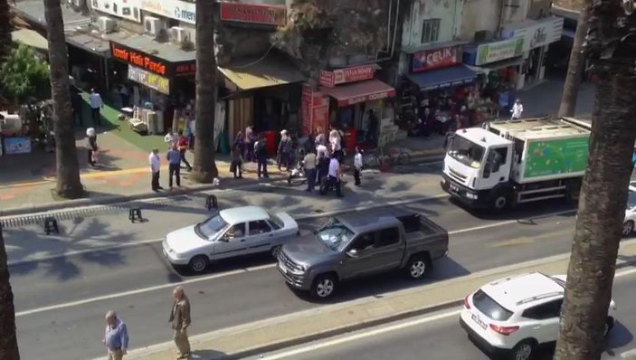 İzmirli belediye çöken yolu kazalardan sonra düzeltti
