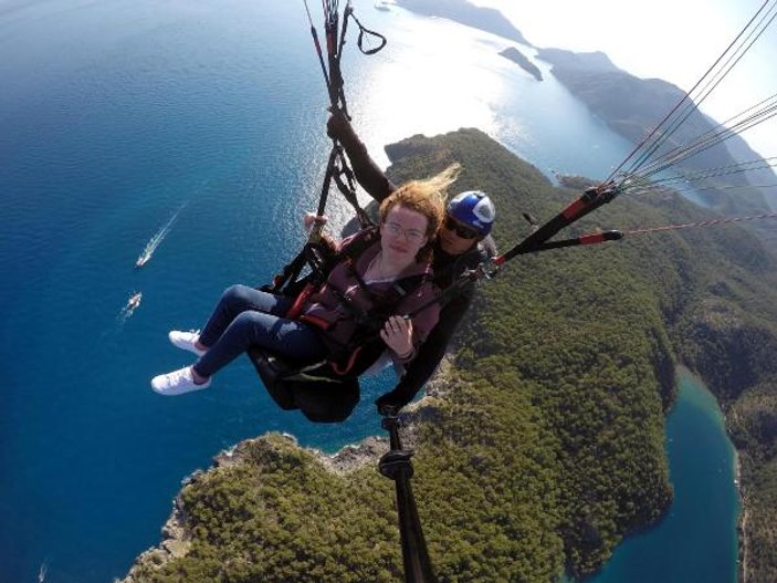 Engelli İngiliz'in yamaç paraşütü keyfi