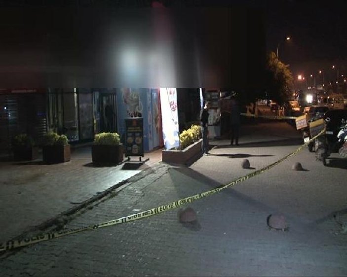 Kadıköy'de restoranda silahlı soygun: 4 yaralı