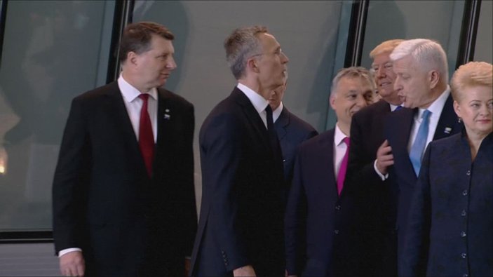 NATO Zirvesi'nde Trump, Karadağ Başbakanı Markoviç'i itti