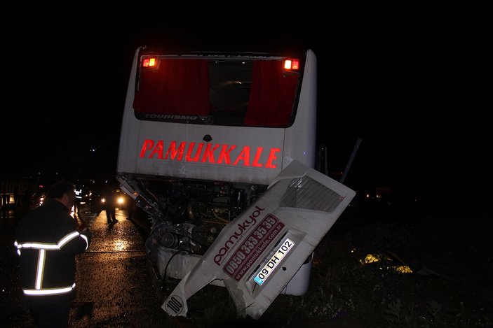 Afyon'da trafik kazası: 40 yaralı