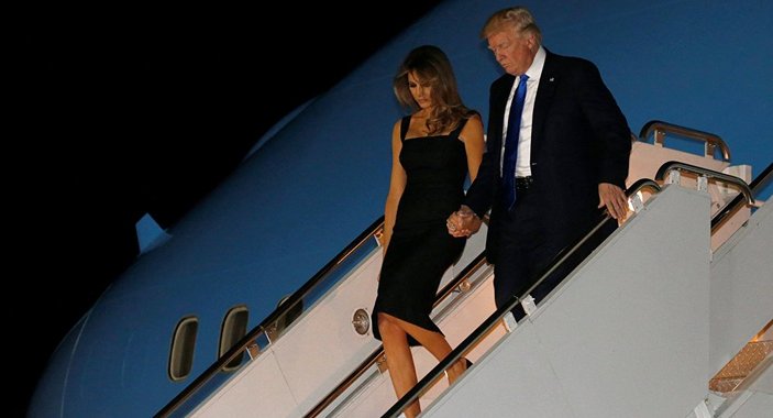 Trump bu kez eşinin elini tuttu