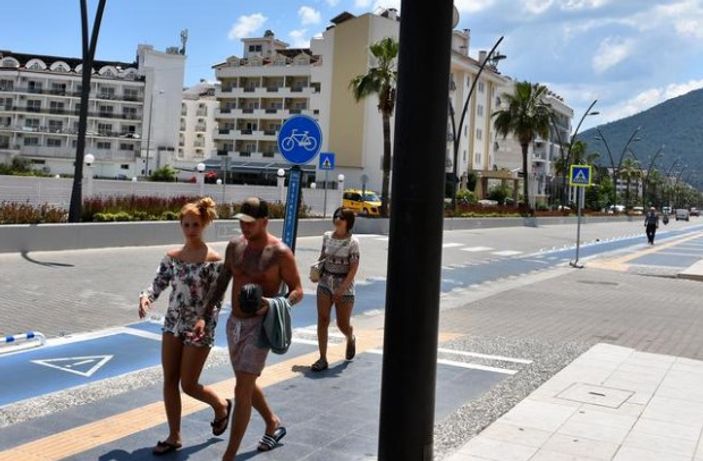 Marmaris sahilleri turistlere kaldı