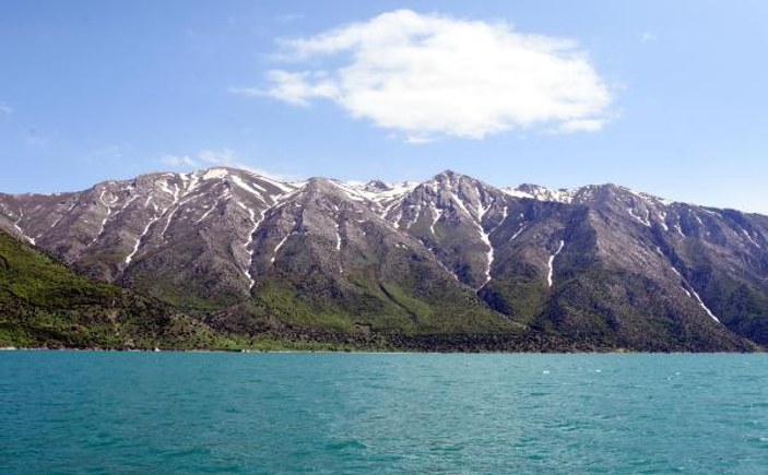 Van Gölü’nün saklı cennetleri turist bekliyor