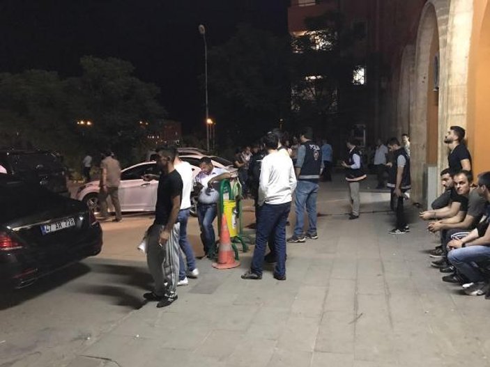 Mardin'de polis aracına bombalı saldırı: 2 polis yaralı