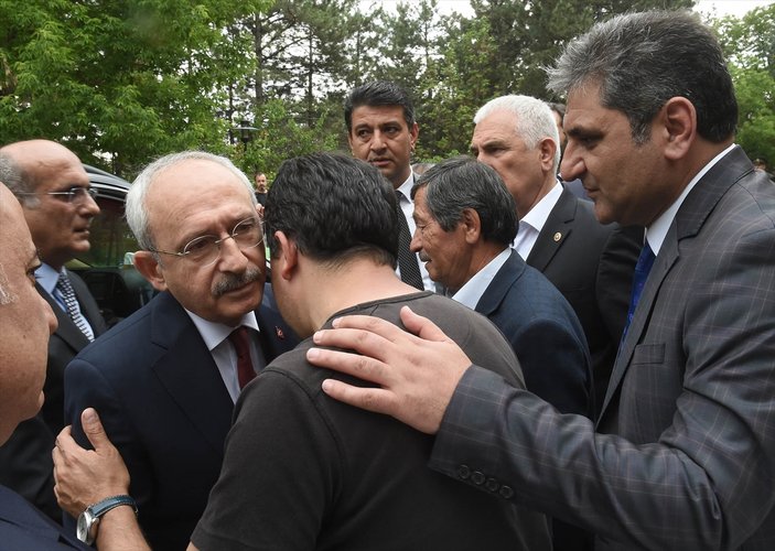 Kılıçdaroğlu'ndan şehit Tümgeneral Aydın'ın ailesine ziyaret