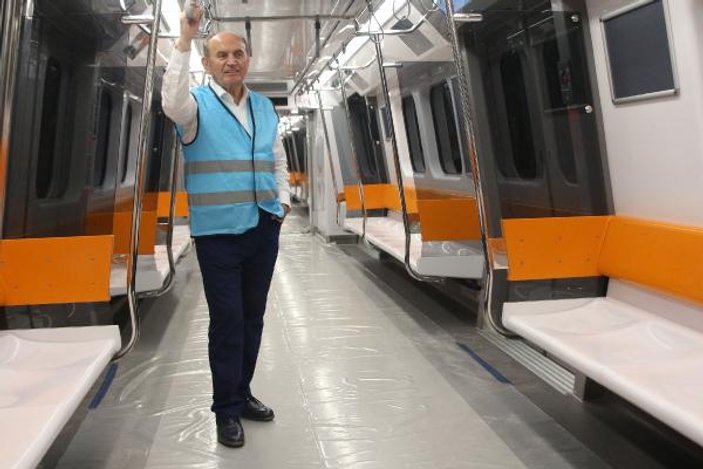 İstanbul'da yeni metro araçları raylarda