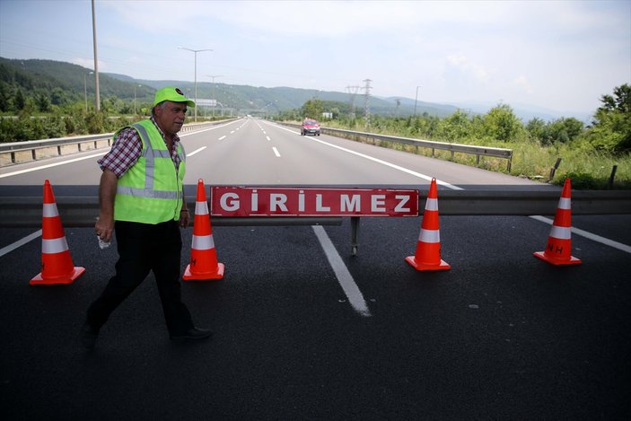 TEM otoyolunun Bolu Dağı geçişi trafiğe kapatıldı