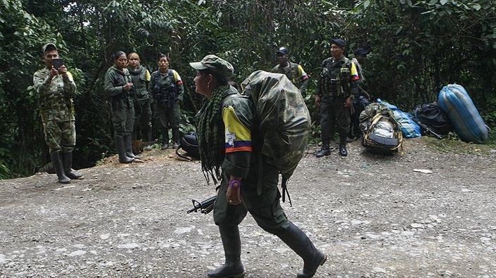 FARC silahlarını teslim etmeye başladı