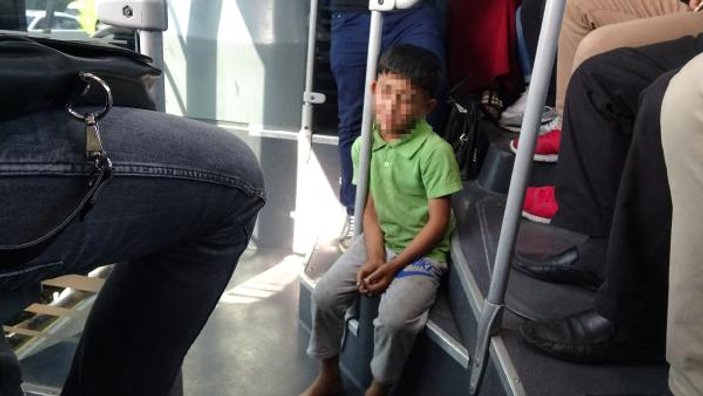İstanbul'daki metrobüslerde çocuk dramları yaşanıyor