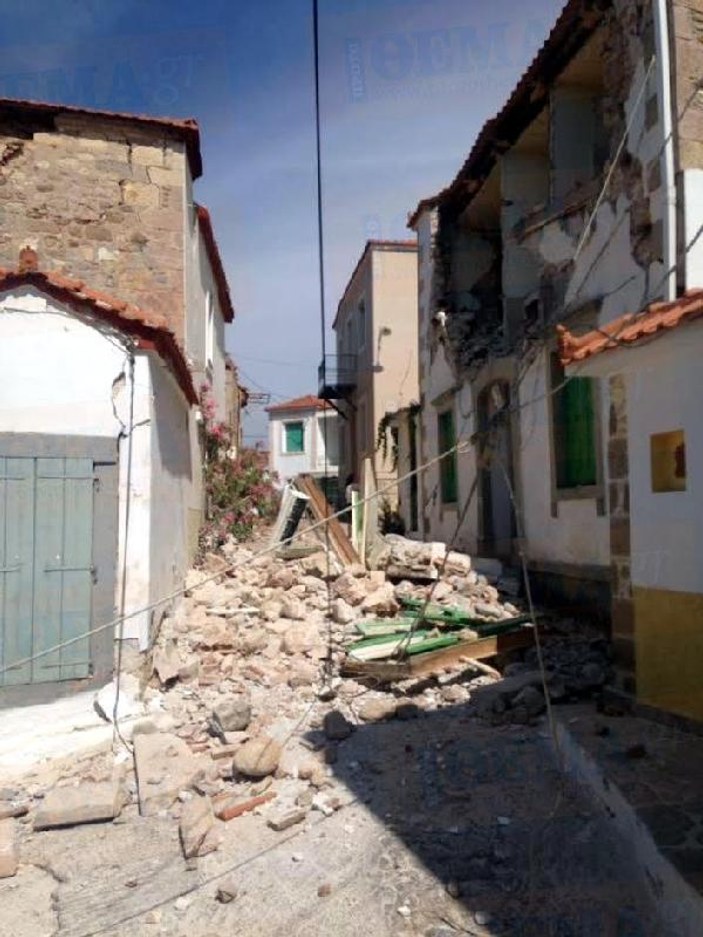 6.2'lik deprem Yunanistan'da da hissedildi