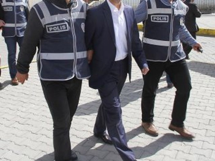 İçişleri'nde çalışan 42 kişi FETÖ'den gözaltında
