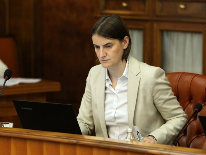 Sırbistan'a eşcinsel başbakan