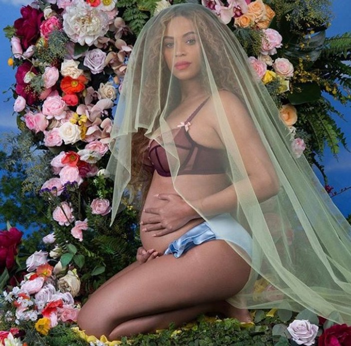 Beyonce ikizlerini doğurdu