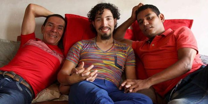 Kolombiya'da 3 erkek evlendi