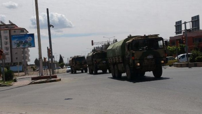 Kilis'in Suriye sınırına 5 tank sevkiyatı