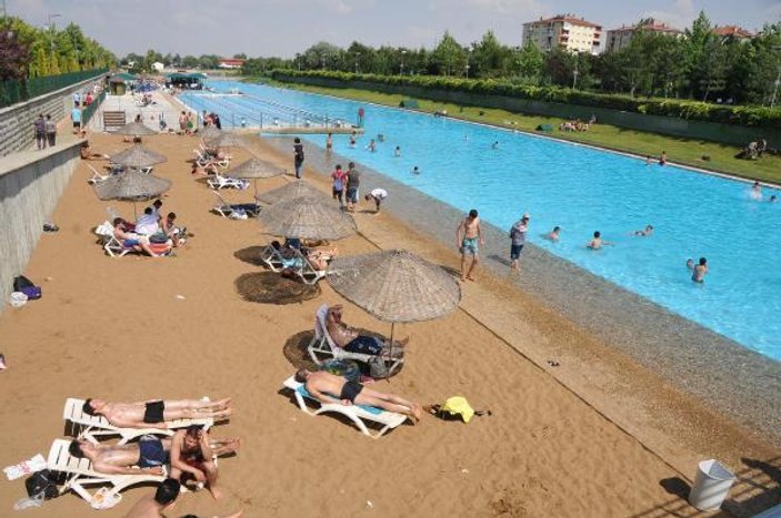 Eskişehir'in yapay plajı sezonu açıyor