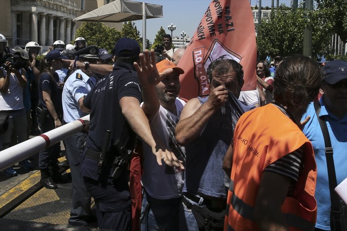 Yunanistan'da temizlik işçileri grevde
