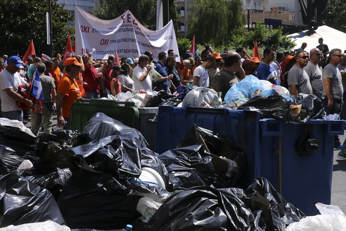 Yunanistan'da temizlik işçileri grevde