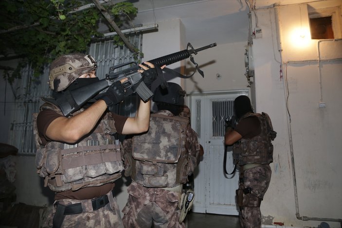 Adana'da 500 polisle terör operasyonu