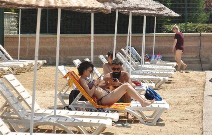Eskişehir'de yapay plaj sezonu açıldı
