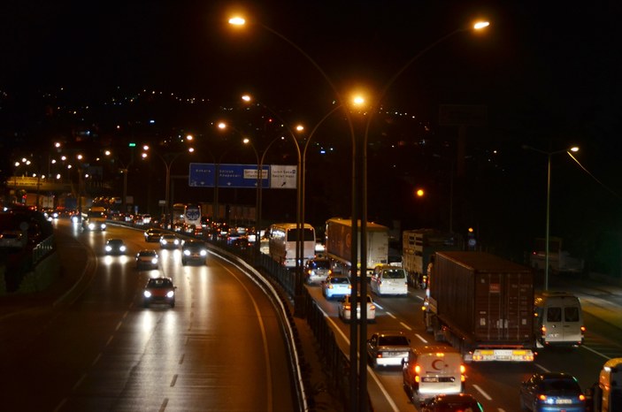 İstanbul'dan kaçış trafiği Kocaeli'ye dayandı