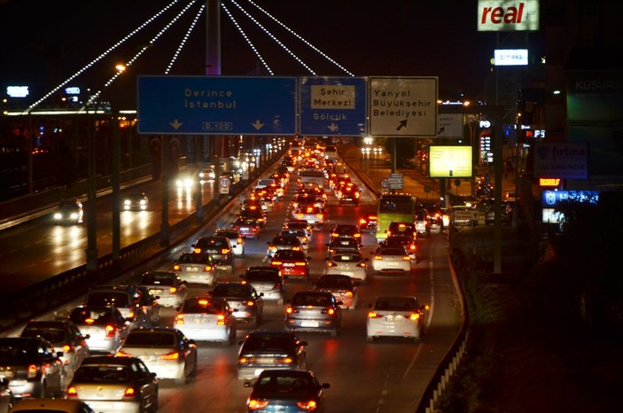 Tatilciler İstanbul'a dönüş yolunda