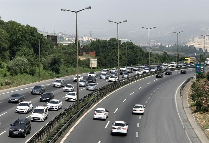 Bayram dönüşü trafiği yoğun