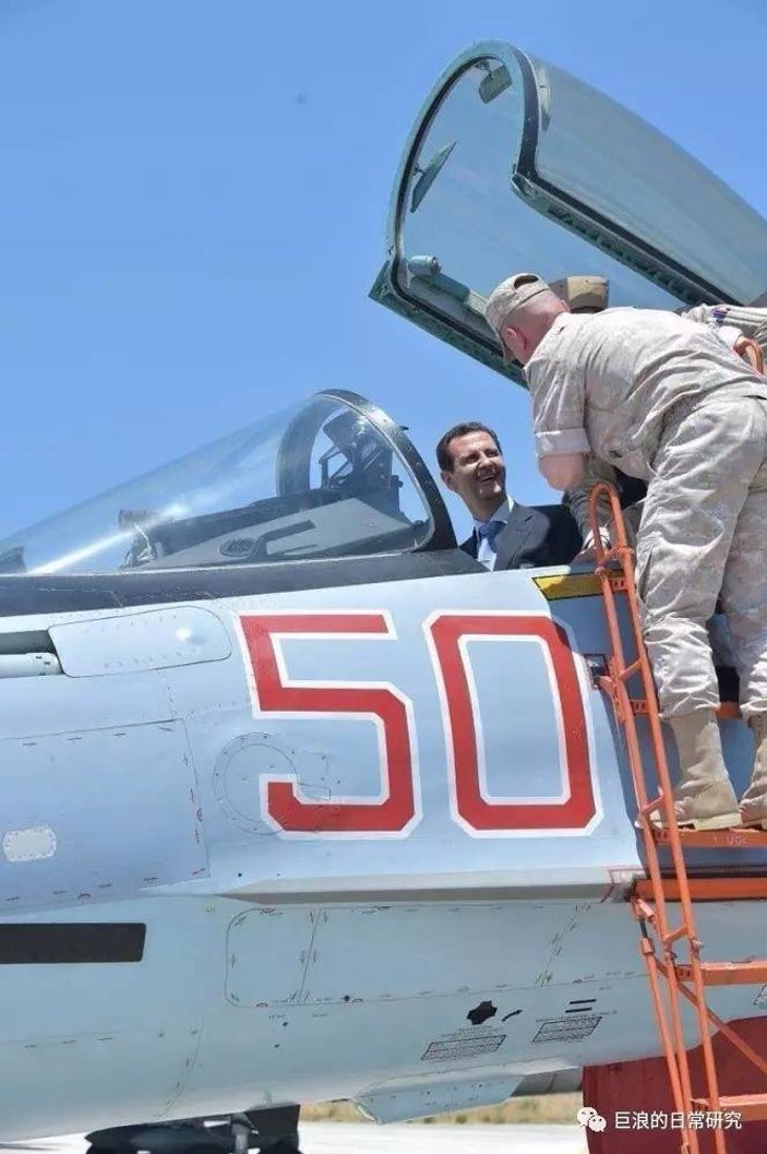 Gerasimov ve Esad Hmeymim Hava Üssü'nde bir araya geldi