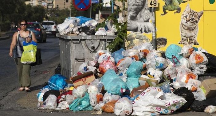 Yunanistan'da çöp krizi devam ediyor