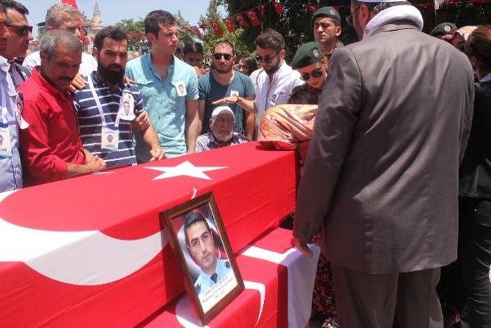 Şehit polis Dündar Karaman'da son yolculuğuna uğurlandı