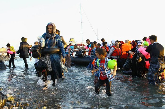 İtalya'dan AB'ye mülteci resti