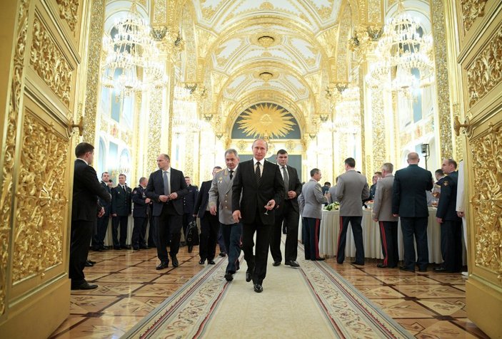 Putin: Yabancı istihbaratlar Rusya'ya karşı çalışıyor
