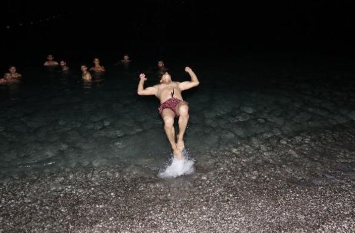 Antalya sıcaktan kavruluyor