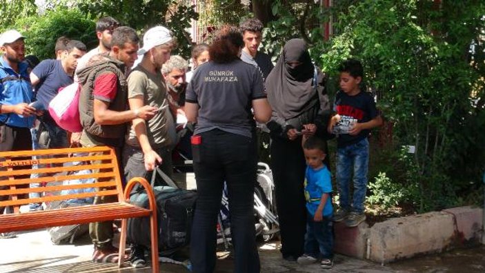 Türkiye'ye dönen Suriyelilerin sayısı 16 bini aştı