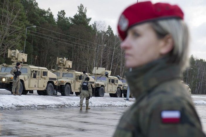 Polonya Trump'tan ABD askerlerini çekmemesini isteyecek
