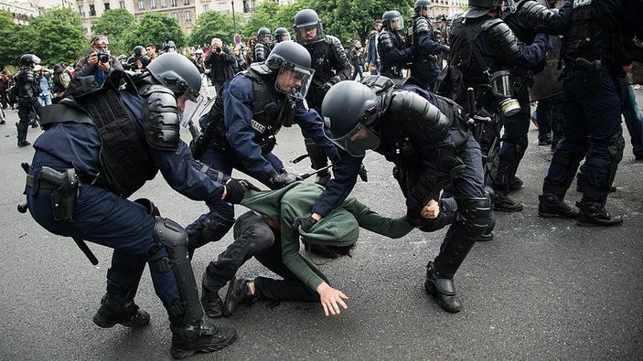 Fransa'da teröre karşı sıkı tedbirler alınacak