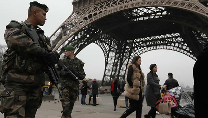 Fransa'da teröre karşı sıkı tedbirler alınacak