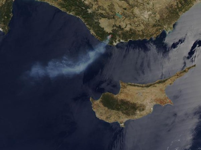 Anamur'da yangın 200 hektar ormanı etkiledi