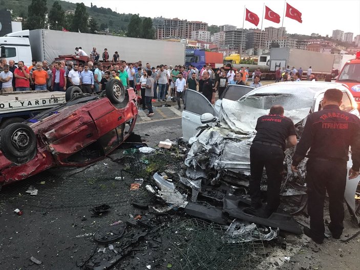 Trabzon'da zincirleme trafik kazası: 3 ölü, 7 yaralı