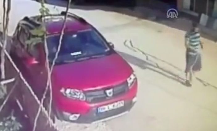 Araç hırsızı polisin titiz çalışmasıyla yakalandı