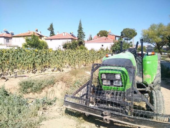 Traktörün altında kalan çiftçi hayatını kaybetti