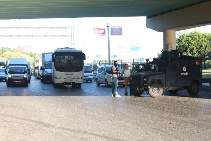 Okmeydanı Kavşağı'nda şüpheli pankart alarmı